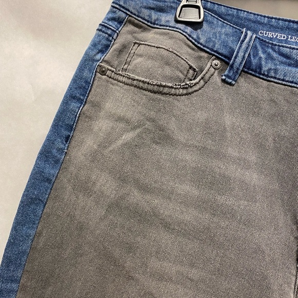 Style & Co. Curvy Petite Two-Tone Denim Crop Jeans • NWT • 14P - Picture 3 of 8